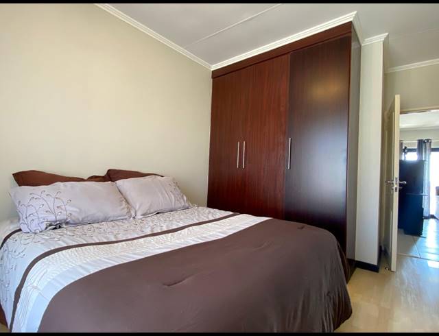 2 BEDROOM APARTMENT FOR SALE IN GREENSTONE HILL